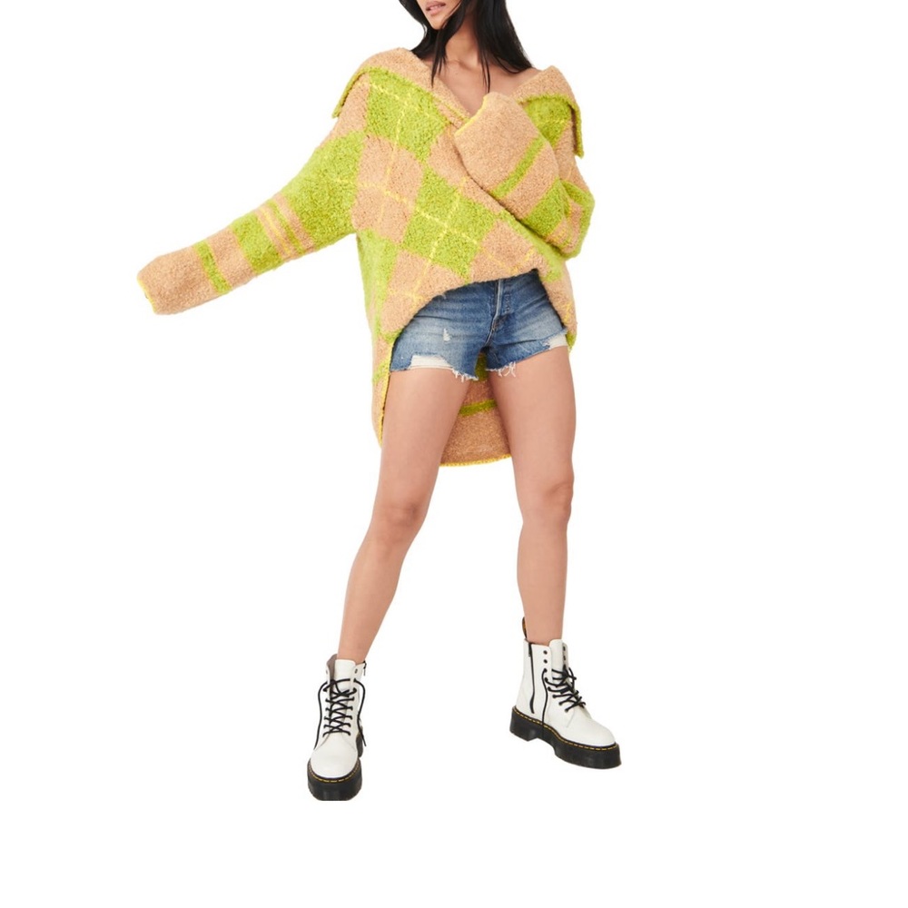 44.Free People
Sunshine to Follow Argyle
Cotton Blend Sweater